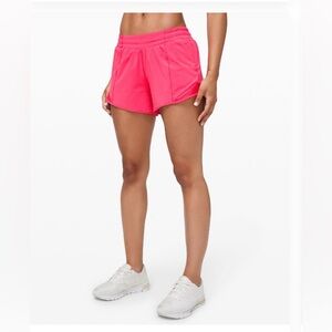 ❌SOLD❌ Lululemon Hotty Hot Low Rise Lined short 4” Color Heartthrob ❌SOLD❌